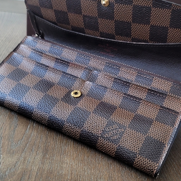 LOUIS VUITTON Emilie Damier Ebene Wallet Brown - Picture 8 of 13